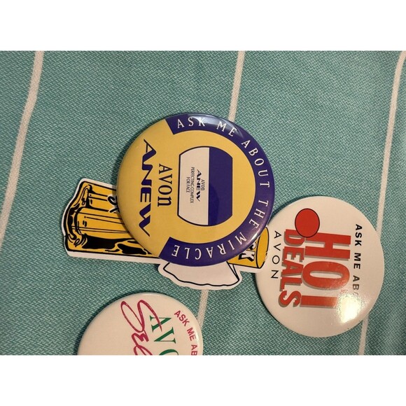 Vintage Avon Buttons Set Of 4 Collectible Buttons -Avon Advertisement - Picture 2 of 6